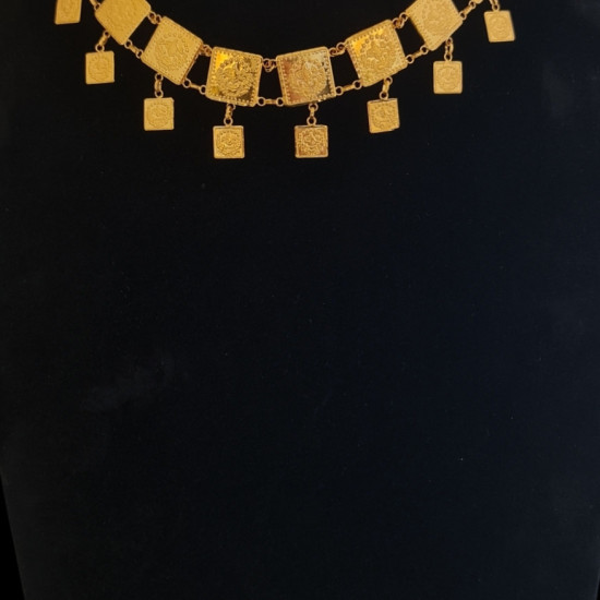 قلادة 1